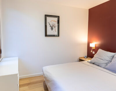 Apartment elevator, terrace, 3 bedrooms and 3 bathrooms Aix center