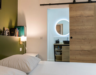Apartment elevator, terrace, 3 bedrooms and 3 bathrooms Aix center