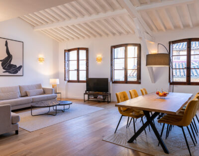Apartment elevator, terrace, 3 bedrooms and 3 bathrooms Aix center