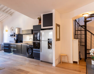 Apartment elevator, terrace, 3 bedrooms and 3 bathrooms Aix center