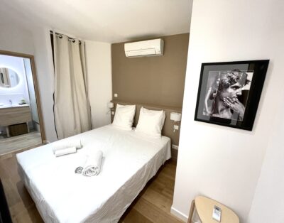 Apartment elevator, terrace, 3 bedrooms and 3 bathrooms Aix center