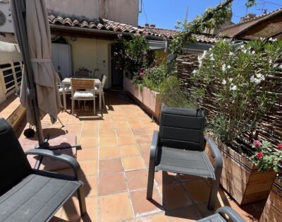 Apartment elevator, terrace, 3 bedrooms and 3 bathrooms Aix center
